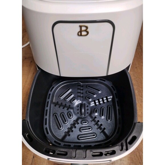 Beautiful 3 Qt Air Fryer Touchscreen - White Icing 19303 - Picture 3 of 5